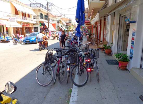 Noleggio Auto di aeroporto Lefkada- Potete Affitare auto dall' aeroporto di Aktion Prevesa Nidri Car Rentals. Rent a car Nidri, Lefkada, Aktion PVK Preveza airport. Hire a car Lefkada airport. Rent a car at Nikiana, Ligia, Lefkas town, Lefkada marine port, Agios Ioannis, Agios Nikitas, Vassiliki port, Sivota bay, Vlicho bay, Desimi camping. Noleggio Auto & Motorini Lefcada- Noleggio Automobili Lefkada- Potete Affitare Auto in Cita e Marina Di Lefkada- Auto Motorini Scooter in affito in Agios Ioannis Lefkada