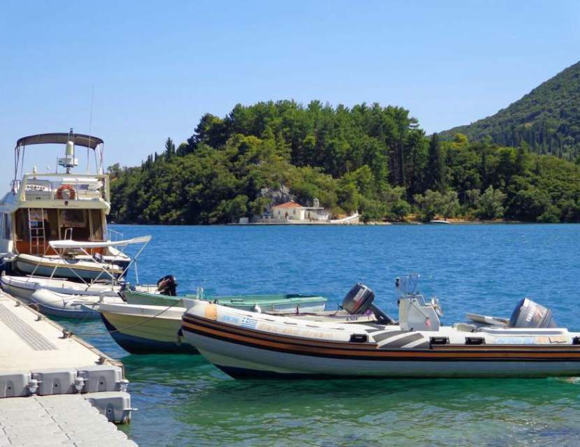 Noleggio Auto di aeroporto Lefkada- Potete Affitare auto dall' aeroporto di Aktion Prevesa Nidri Car Rentals. Rent a car Nidri, Lefkada, Aktion PVK Preveza airport. Hire a car Lefkada airport. Rent a car at Nikiana, Ligia, Lefkas town, Lefkada marine port, Agios Ioannis, Agios Nikitas, Vassiliki port, Sivota bay, Vlicho bay, Desimi camping. Noleggio Auto & Motorini Lefcada- Noleggio Automobili Lefkada- Potete Affitare Auto in Cita e Marina Di Lefkada- Auto Motorini Scooter in affito in Agios Ioannis Lefkada