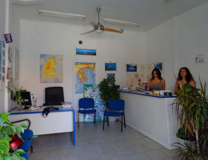 Noleggio Auto Lefkada- Potete Affitare auto dall' aeroporto di Aktion Prevesa Nidri Car Rentals. Rent a car Nidri, Lefkada. Ενοικιάσεις αυτοκινήτων στο Νυδρί Λευκάδας. Ενοικιάσεις αυτοκινήτων Νικιάνα Λευκάδας, Λυγιά, Μεγανήσι, Βλυχό, Σύβοτα, Βασιλική.