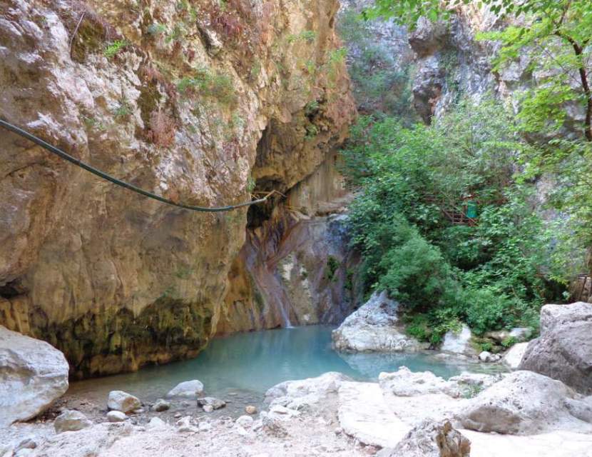 Noleggio Auto Lefkada- Potete Affitare auto dall' aeroporto di Aktion Prevesa Nidri Car Rentals. Rent a car Nidri, Lefkada. Ενοικιάσεις αυτοκινήτων στο Νυδρί Λευκάδας. Ενοικιάσεις αυτοκινήτων Νικιάνα Λευκάδας, Λυγιά, Μεγανήσι, Βλυχό, Σύβοτα, Βασιλική.