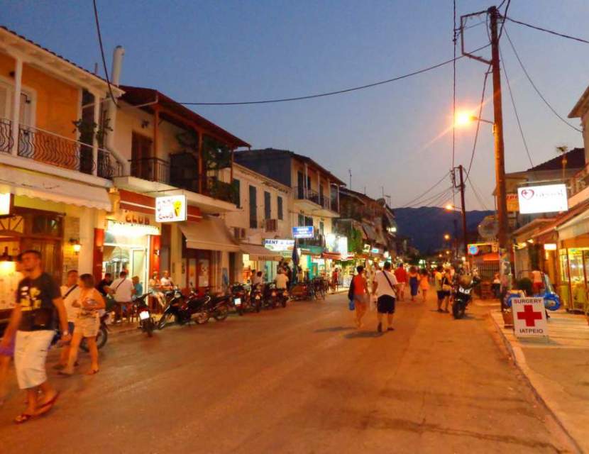 Noleggio Auto Lefkada- Potete Affitare auto dall' aeroporto di Aktion Prevesa Nidri Car Rentals. Rent a car Nidri, Lefkada. Ενοικιάσεις αυτοκινήτων στο Νυδρί Λευκάδας. Ενοικιάσεις αυτοκινήτων Νικιάνα Λευκάδας, Λυγιά, Μεγανήσι, Βλυχό, Σύβοτα, Βασιλική.